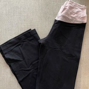 Lululemon Astro pant, black/pink space dye, size 06. Barely worn.